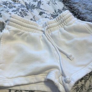 aritzia white shorts